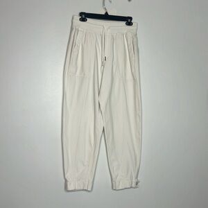 Athleta white snap hem joggers size small tall